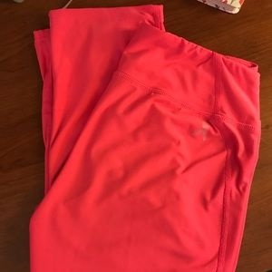 UA Armour Capris leggings